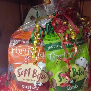 Gibb Xmas Doggie Treat Hamper